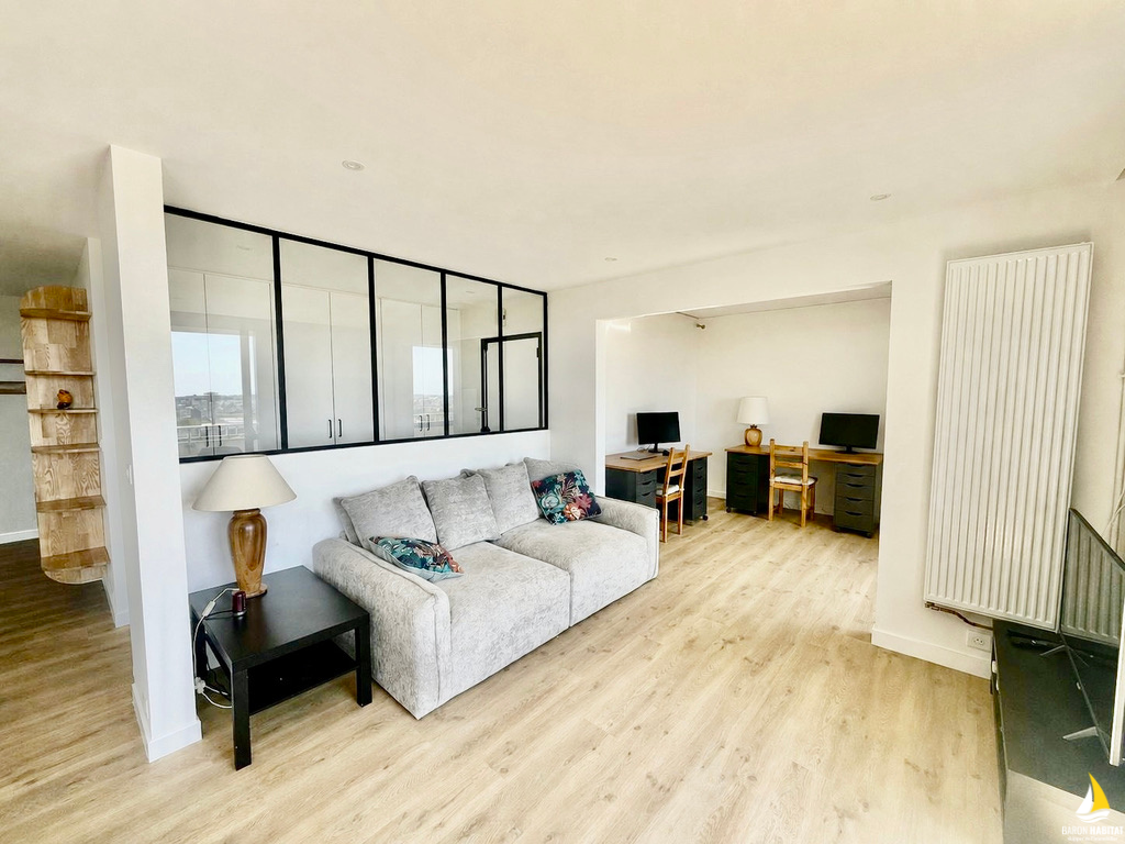 Appartement meublé centre-ville avec balcon et garage